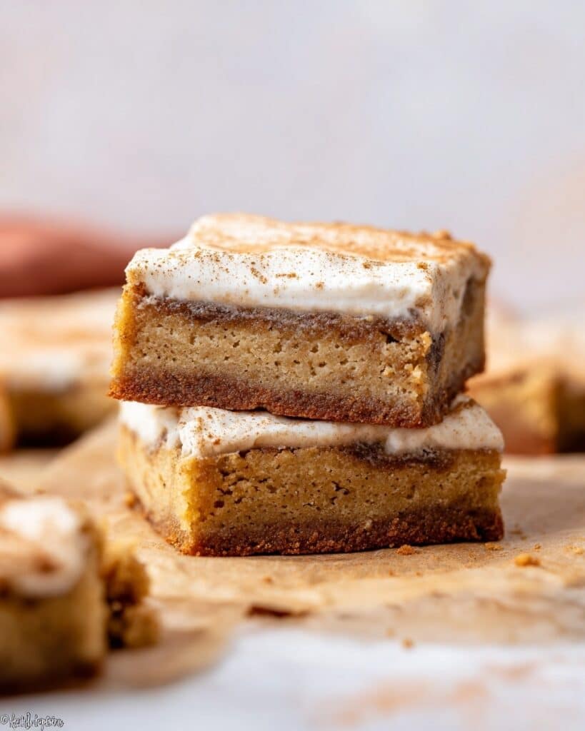 Cinnamon Roll Blondies Recipe