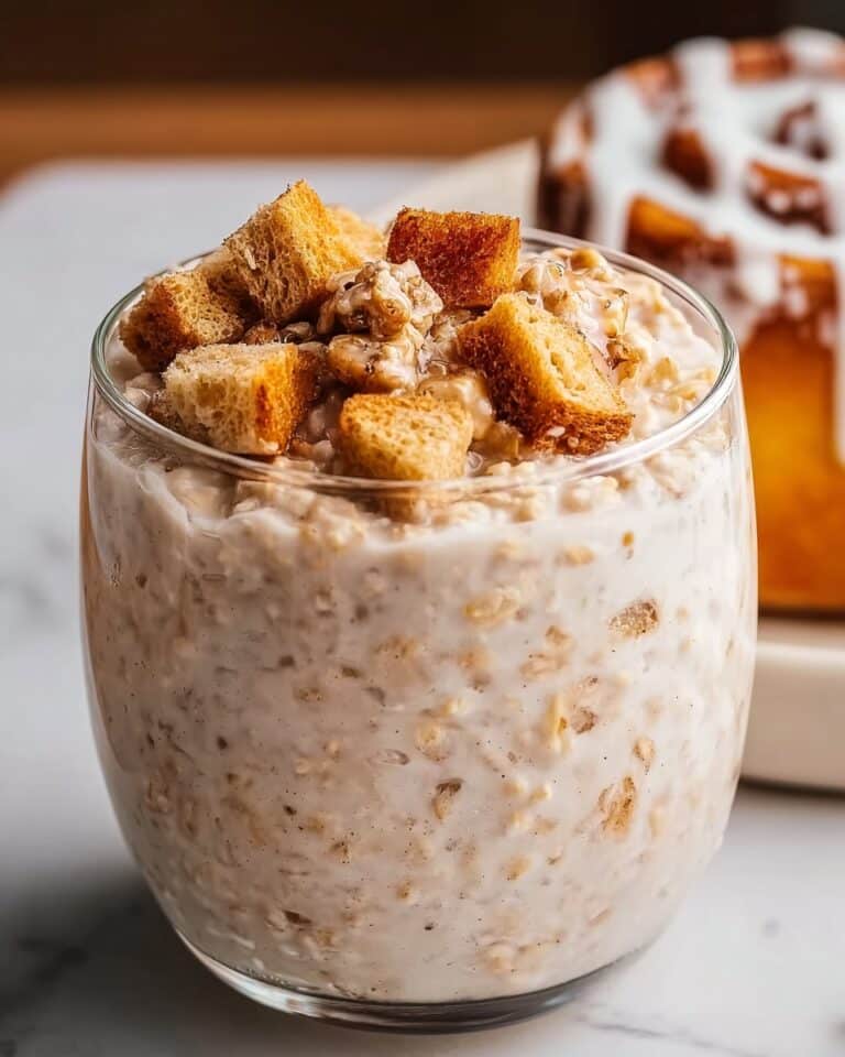 Delicious Cinnamon Roll Overnight Oats Recipe